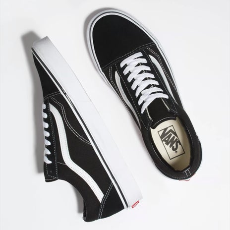 Vans Old Skool Shoe in Black/White