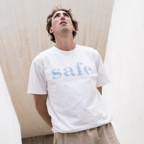 Vans Safe Low Classic Fit Tee in White