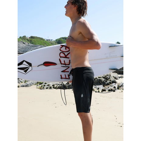 Volcom Lido Solid Mod 20 Short in Black