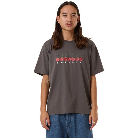 Worship Cheerio Tee in Worn Black