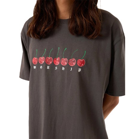 Worship Cheerio Tee in Worn Black